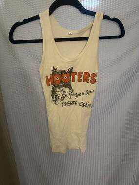 Hooters Tenerife España Ribbed Graphic Tank Top